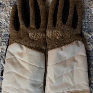 Women’s North Face Gloves | Size Large